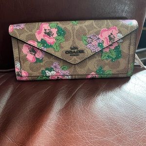 Coach NWT Signature tan wallet